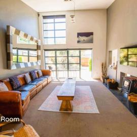 Spacious Mt Hutt Ski & Summer Lodge in Methven with Spa, hotel u gradu 'Methven'