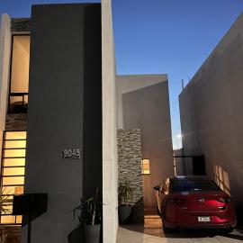 Ideal para adultos mayores y grupos de trabajo ISSSTE 3 Habitación 1 en planta baja 3 baños completos, hotel em Torreón