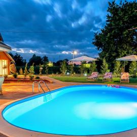 Nice Home In Gola With Private Swimming Pool, Can Be Inside Or Outside – hotel w mieście Gola