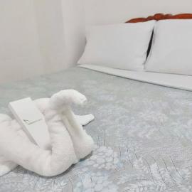 Good Shepherd Apartelle, hotel u gradu Urdaneta