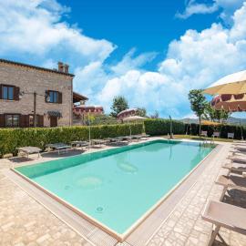 Apartment in a farmhouse with 2 swimming pools, hotel Cagliban