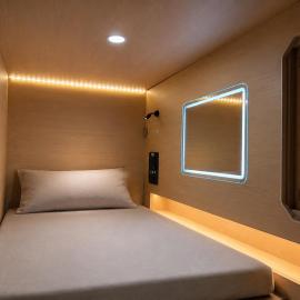 OWNLY CAPSULE Hotel, hotel in Bangkok
