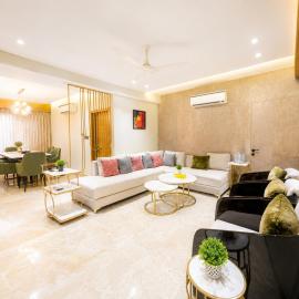 Woodlands Apartment- Fully furnished Luxury Apt