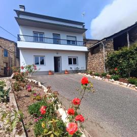 A Esteva, hotel em Orol