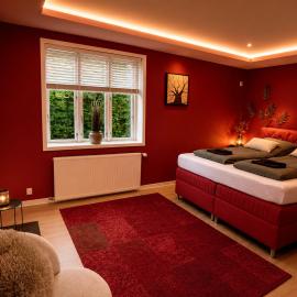 4SEASONS - Crimson Autumn Suite, hotel din Aalborg