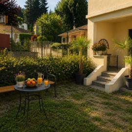 Camelia - Quiet Family Stay for 5 with Garden, hotel in Lanzo dʼIntelvi