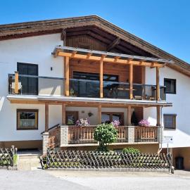 Apartment Manuel by Interhome, hotel in Hippach