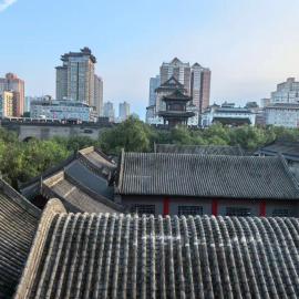 Eastwood Inn Xi'an، فندق في شيان