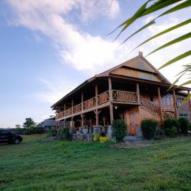 Lakey Peak Sunset Homestay