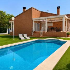 Villa La Perla - Pool, Garden & Barbecue - AC