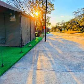Namamaoto Cubes Resort, hotel in Mabeskraal