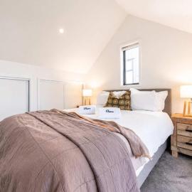 Cute & Stylish Loft- Affordable City Stay