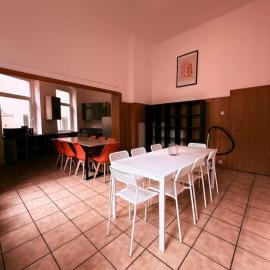 B23 Hostel für max 16 I 2 Bäder I große Küche I WLAN I Parken