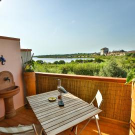 Lagoon View Apartment