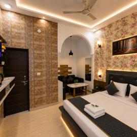 Hotel Bell Montana Stay Near International Delhi Airport- Free Airport Up & Drop, hotell i New Delhi