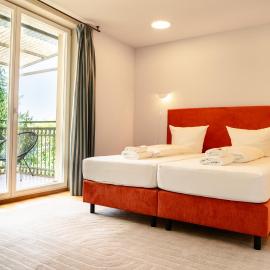 Neu Villa Schwerzenbach "Das Atelier" - Raum für Inspiration