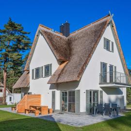 Fischerdorf DDH Hafftraum, hotelli kohteessa Zirchow