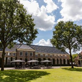 Stadspaleis Hotel & Restaurant OldRuitenborgh، فندق في Vollenhove