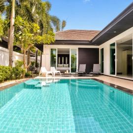 Pool Villa Pattaya Jomtien Beach - Palm Oasis C7, hotel in Jomtien Beach