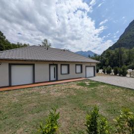 Maison vélo et ski, hotel in Saint-Jean-de-Maurienne