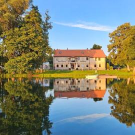 Zajazd Zamkowy Krąg, hotel u gradu Krong