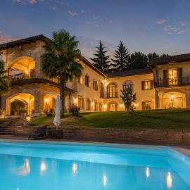 LA CASA IN CAMPAGNA esclusiva, hotel em Calosso