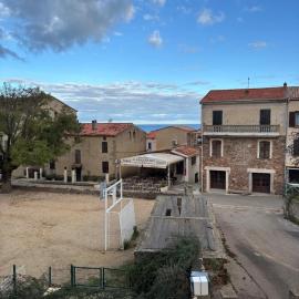 CASA DI CORTE Appart T2 climatisé tous confort centre du village