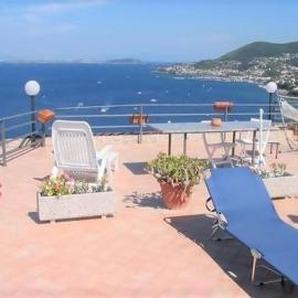 Appartamenti Miramare in Collina, hotel u gradu 'Lacco Ameno'