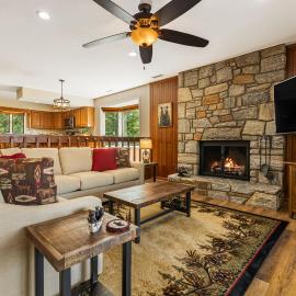 Newly Renovated Chetola 2BR Condo in Blowing Rock, Hotel in Blowing Rock