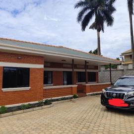 Cosy Bungalow Near the Source of the Nile in Jinja, hotel in Jinja