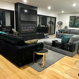 Badger House - Stunning Entertainer Fire