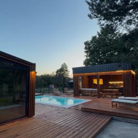 Villa Ruj Retreat Deliblatska Peščara, hotel in Šumarak