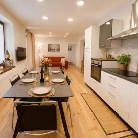 Haydn Lodge Garden & Terrace Apartment