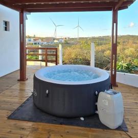 Jacuzzi Privativa, Chalé Romântico com Decoração