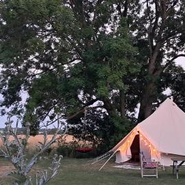 The Old Waterworks - Saturn 6m bell tent, hotel in Clare