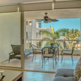 NITTA 302 Wake Up to the Sea - Walk to the Beach, hotel en Nuevo Nayarit