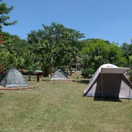 Hostal Cultural El Telar-Camping, hotell i San Jacinto