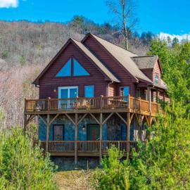 Borrowed Time - Mountain Getaway near Boone, Hot Tub, and Gorgeous Views!, Hotel in Fleetwood