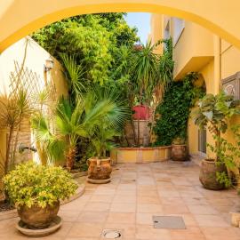 Appartement à Yasmine Hammamet Comfortable proche plage , Marina et Medina, מלון בYasmine