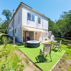 Holiday Home Pizarra by Interhome, hotel a Villalba