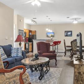 Mid-City Serenity Oasis, hotel in Huntsville