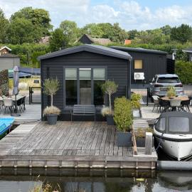 Luxe Chalet San Marco, hotel a Giethoorn