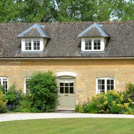 Wychwood Cottage, hotel v mestu Bruern