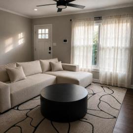 3BR Modern Hilltop Home 5 min to ATL Airport, hotel v destinaci Atlanta