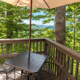 Newly Updated 2BR Family Condo 1 mile to Dollywood, hótel í Pigeon Forge
