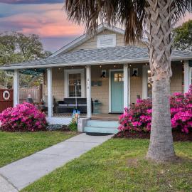 Charming Beach Cottage-1 block to beachboardwalk