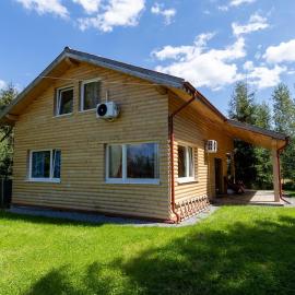 DB Forest Resort 4, hotel u gradu Bucsin