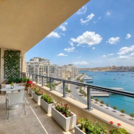 Apartment with view and terrace in Sliema, Malta