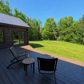8RR Log Home w Spa Bath, Game Loft, AC, Great Yard Near Bretton Woods, Franconia Notch, hotel u gradu Twin Mountain