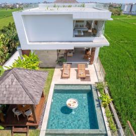 Om Cemagi Villa - Rice Field Oasis with Pool & Rooftop close to Beach